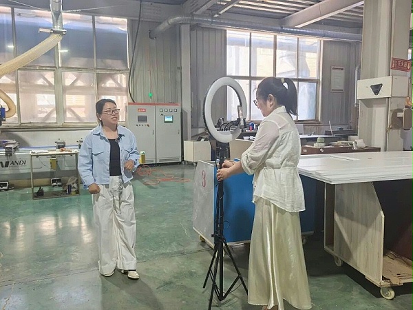 圣仕隆以直播为抓手，突破发展瓶颈